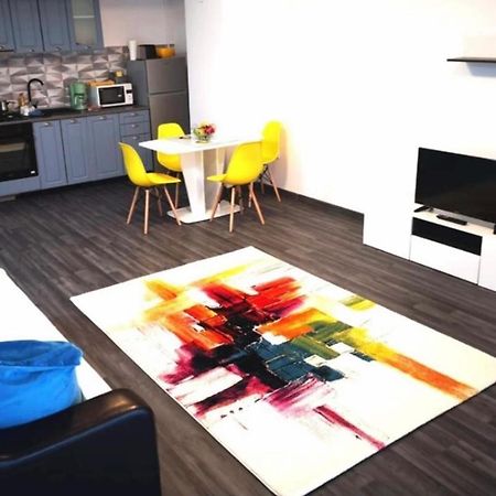 Apartament Spatios Cu 2 Camere In Centrul Statiunii Mamaia -73Mp - ! Buitenkant foto